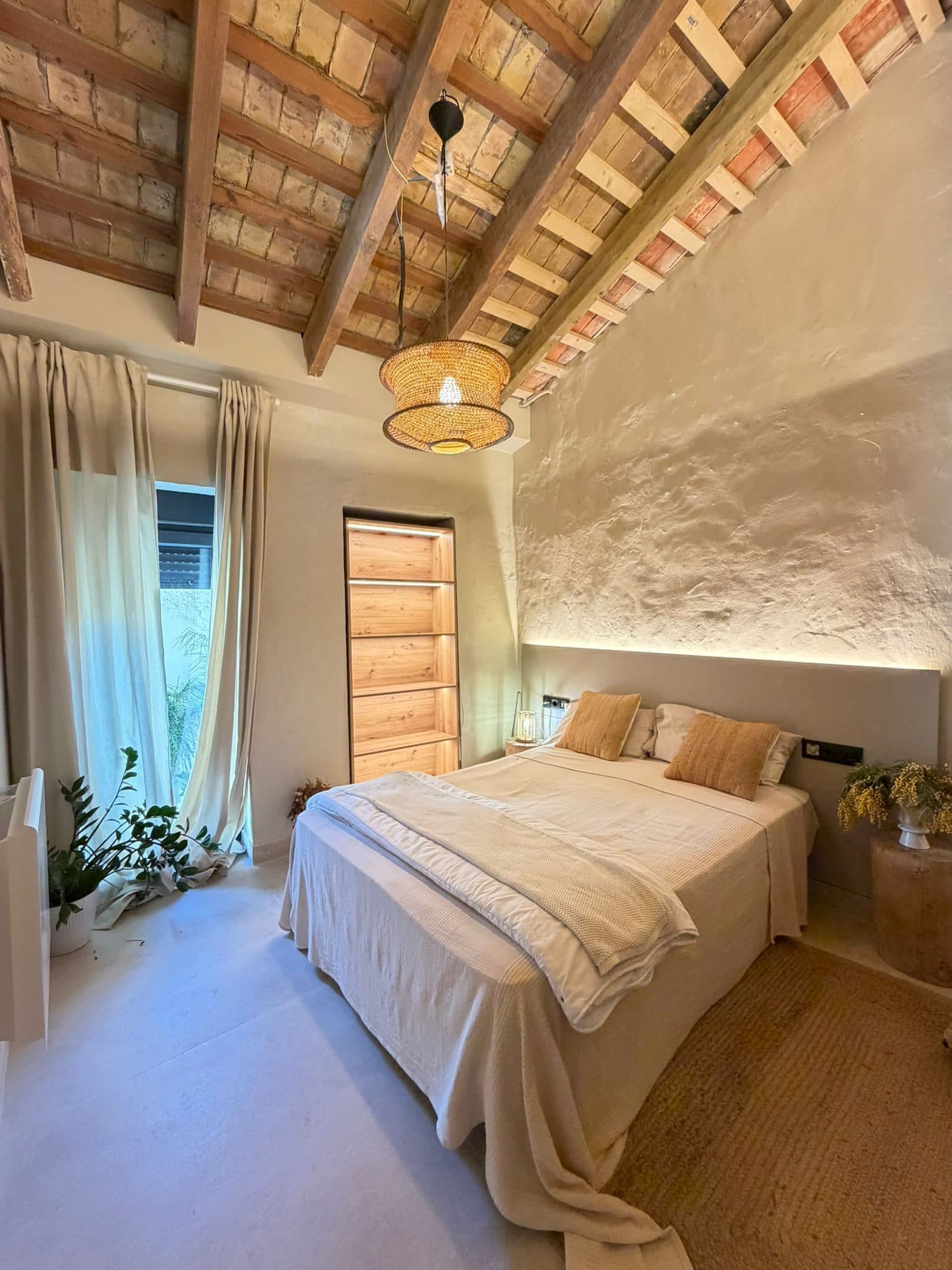 Dúplex en finca clásica del Eixample de Valencia, en reforma