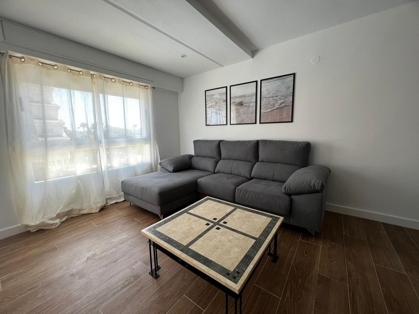 Vivienda reformada de estilo mediterráneo cerca de la playa del Cabanyal